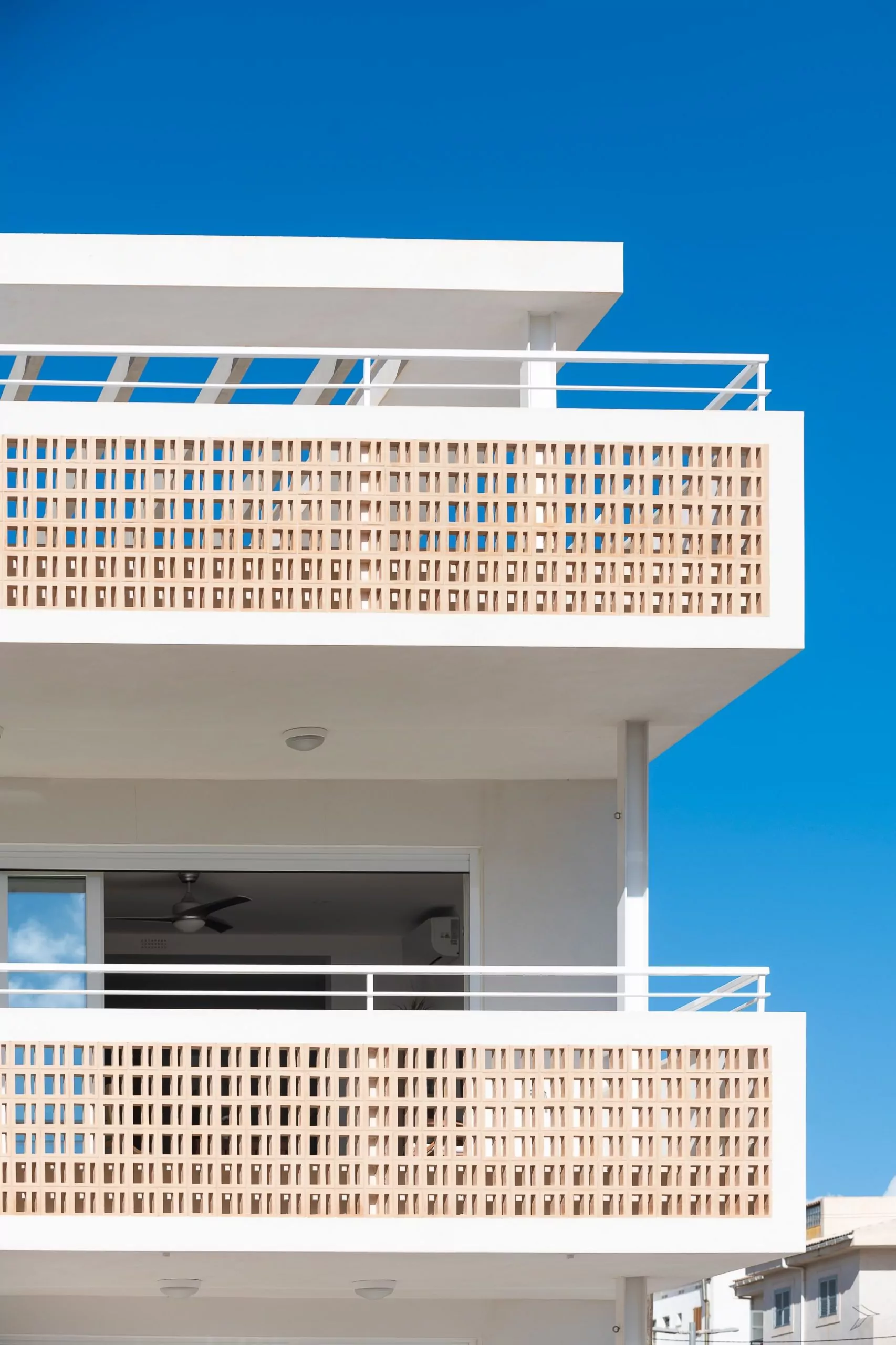 Detalles frente fachada